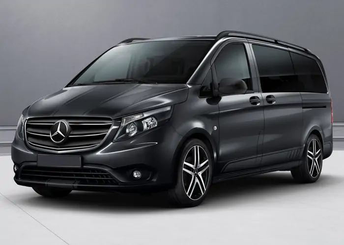 mercedes-vito-s-voditelem-izrail.jpg